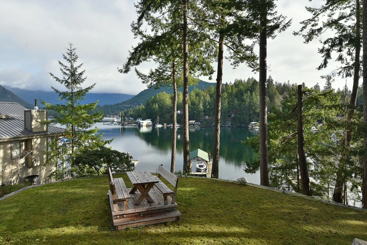 Outdoor Kitchen Photo of 4650 Gerrans Bay Road, Madeira Park, BC