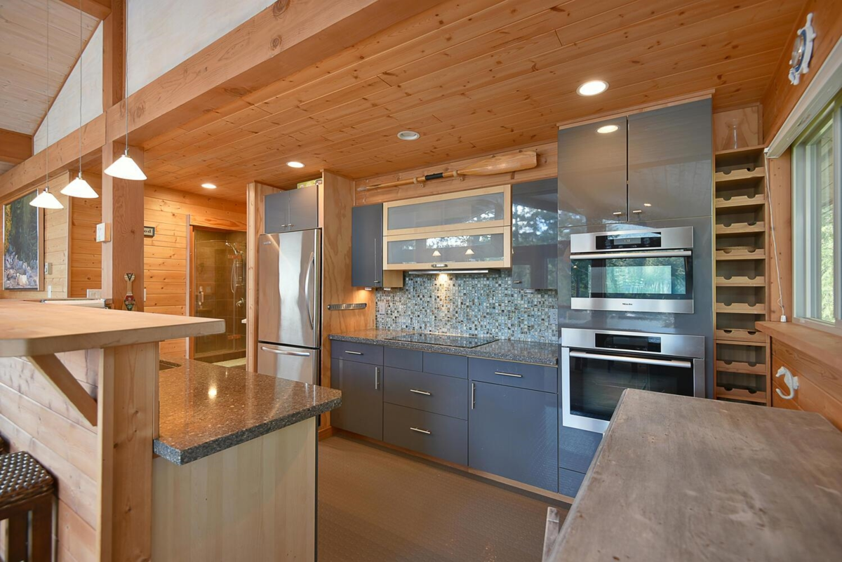 Primary Bathroom Photo of 4650 Gerrans Bay Road, Madeira Park, BC