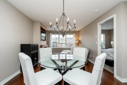 Breakfast Nook Photo of 303 2950 King George Boulevard, Surrey, BC