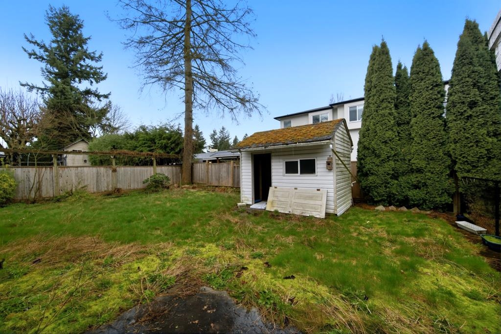 Mudroom Photo of 2259 Lynden Street, Abbotsford, BC