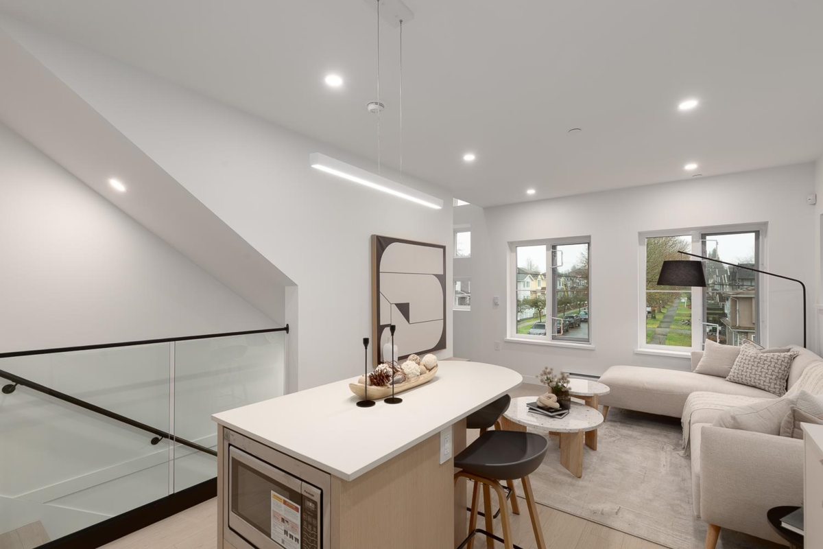 Dining Area Photo of 208 2339 E 34th Avenue, Vancouver, BC