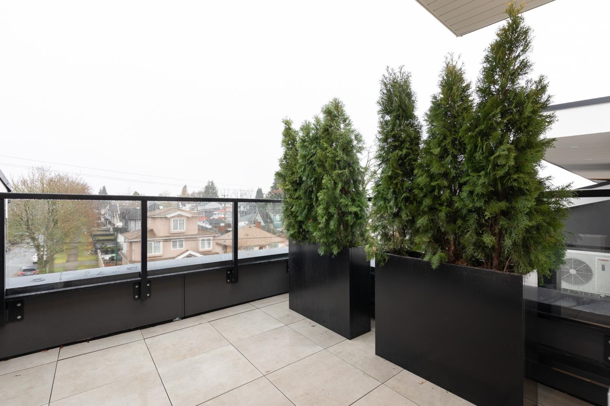 Guest Bathroom Photo of 208 2339 E 34th Avenue, Vancouver, BC