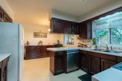 Kitchen Island Photo of 1510 134a Street, Surrey, BC