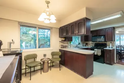 Kitchen Photo of 1510 134a Street, Surrey, BC