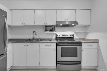 10590 Holly Park Lane, Surrey, BC