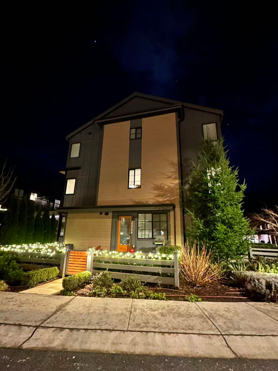 Kitchen Photo of 38015 Fairwater Place, Squamish, BC
