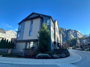38015 Fairwater Place, Squamish, BC, Squamish — Townhouse for sale