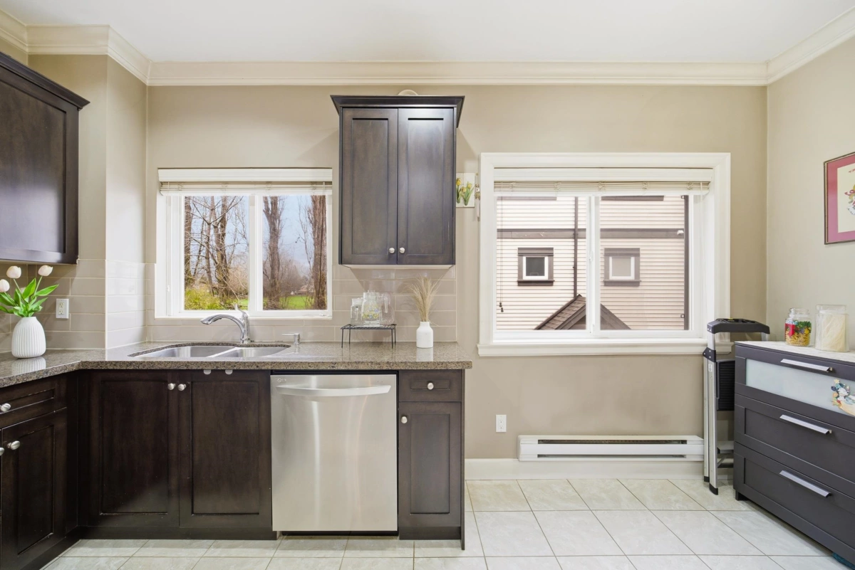 Dining Area Photo of 11 10999 Steveston Highway, Richmond, BC