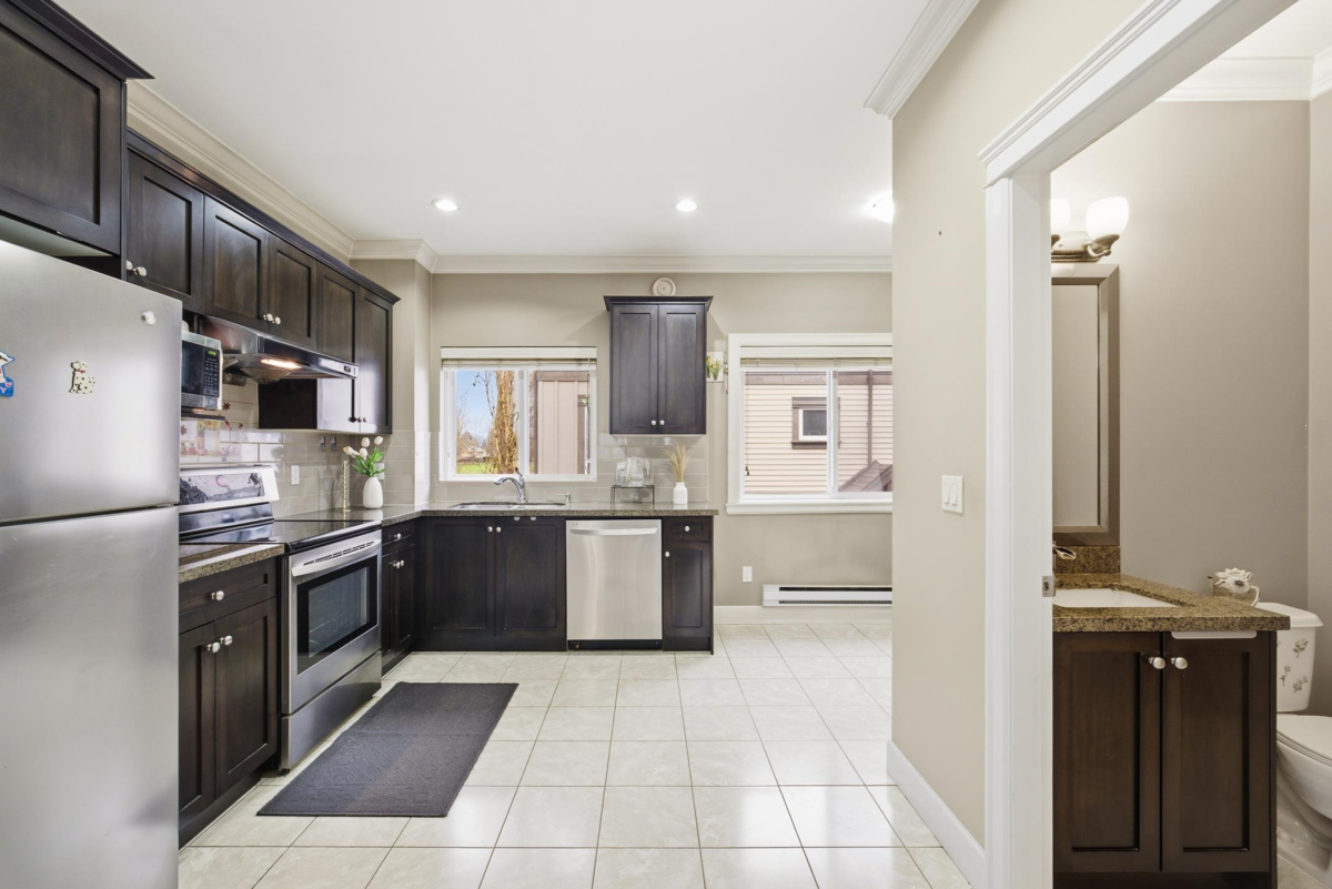 Family Room Photo of 11 10999 Steveston Highway, Richmond, BC