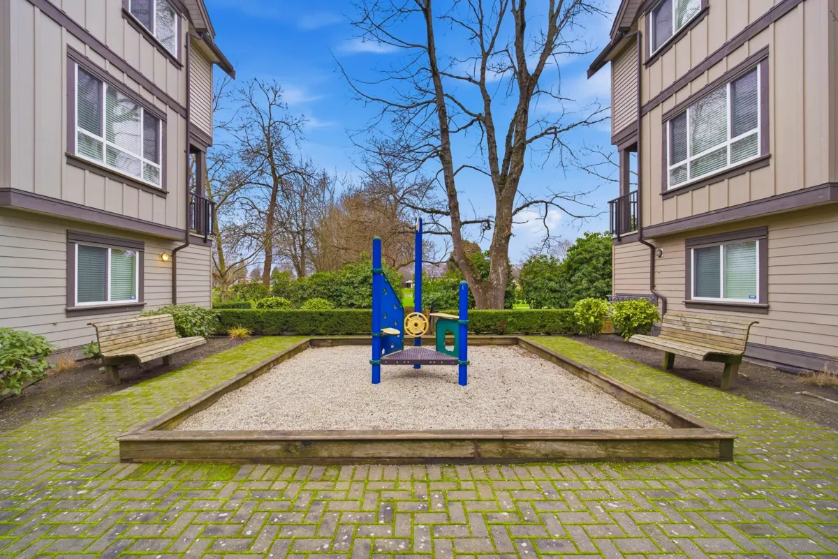 Loft / Bonus Room Photo of 11 10999 Steveston Highway, Richmond, BC
