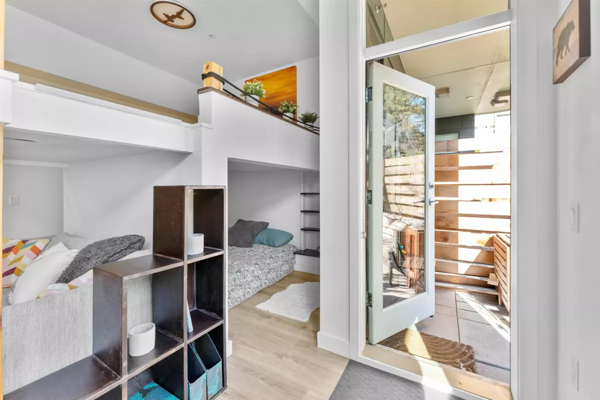 Breakfast Nook Photo of 104 610 Brantford Street, New Westminster, BC