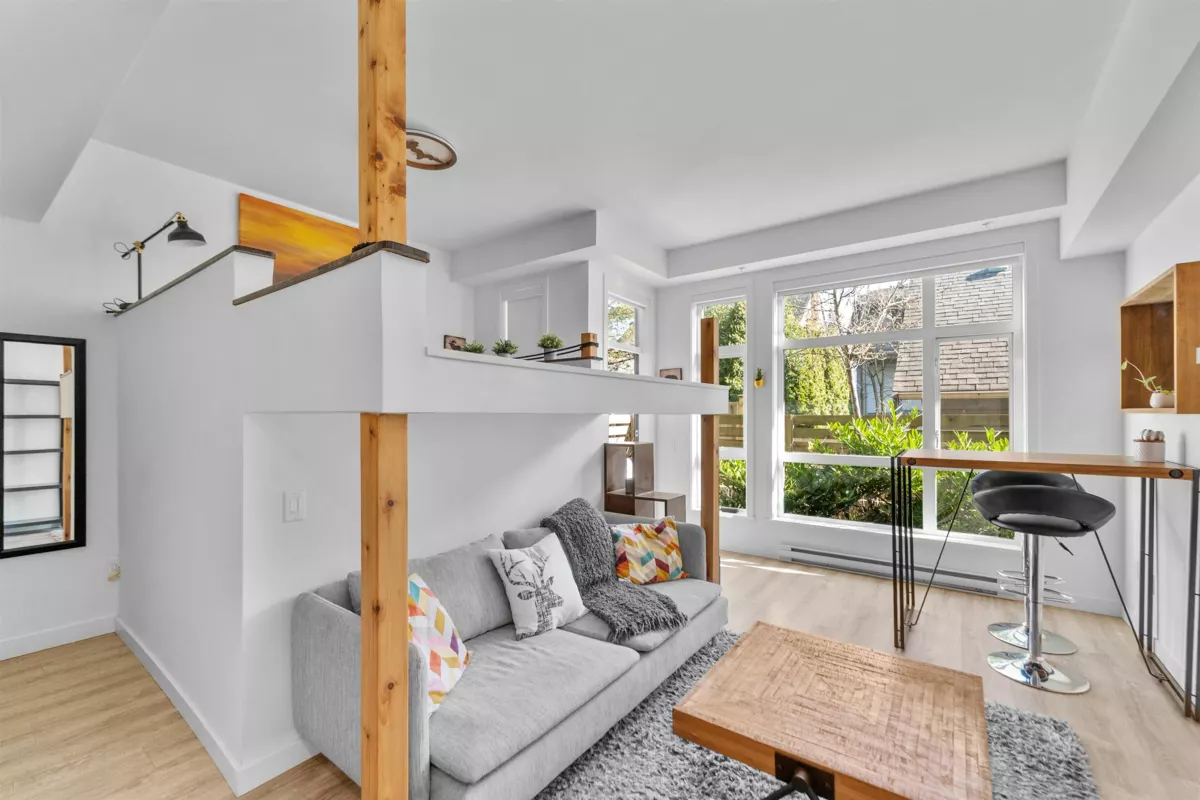 Dining Area Photo of 104 610 Brantford Street, New Westminster, BC