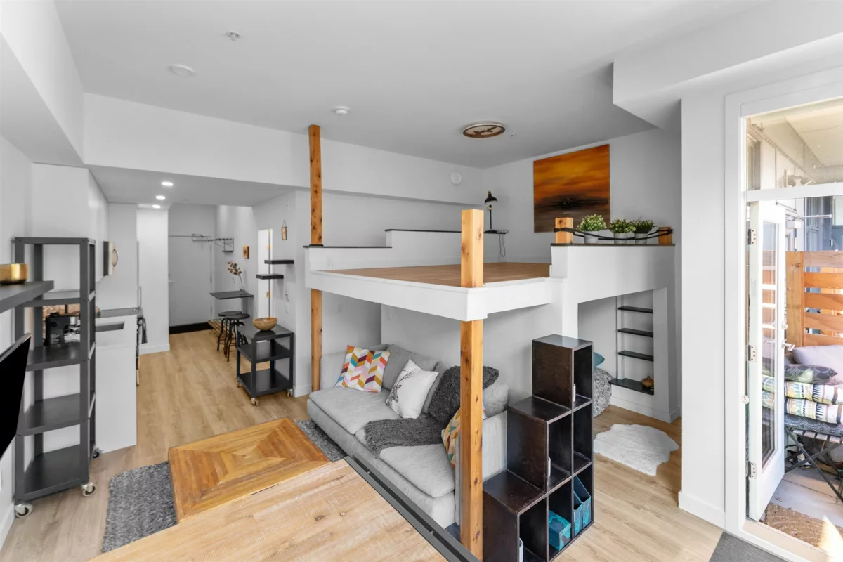 Kitchen Island Photo of 104 610 Brantford Street, New Westminster, BC