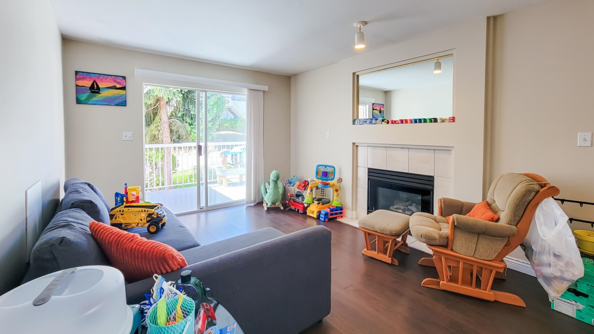 Kitchen Island Photo of 1272 Johnson Street, Coquitlam, BC