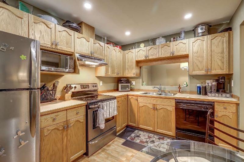 Guest Bathroom Photo of 206 19241 Ford Road, Pitt Meadows, BC