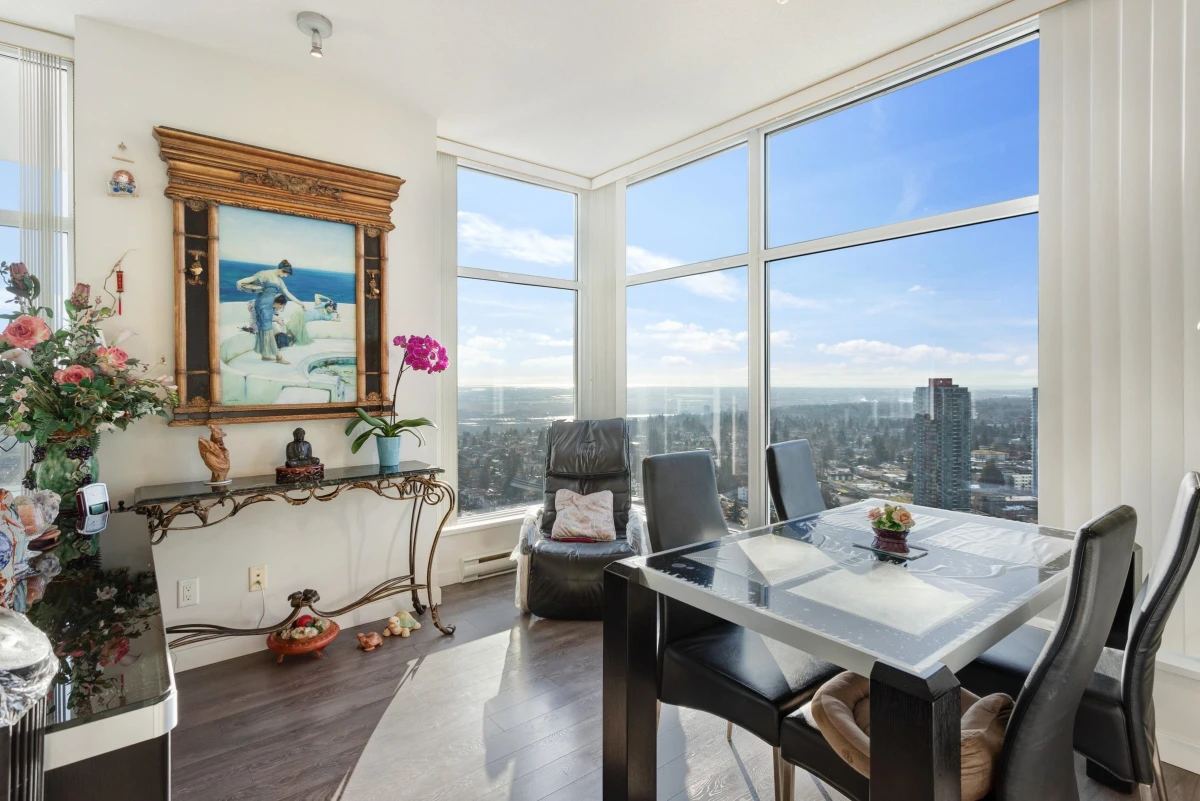 Family Room Photo of 3806 4880 Bennett Street, Burnaby, BC