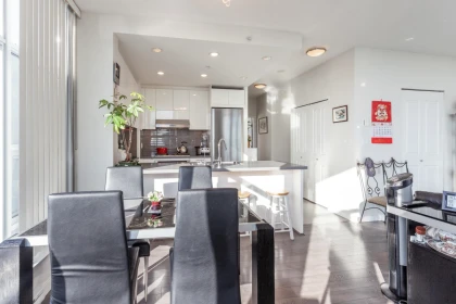 3806 4880 Bennett Street, Burnaby, BC, Burnaby — Apartment/Condo for sale