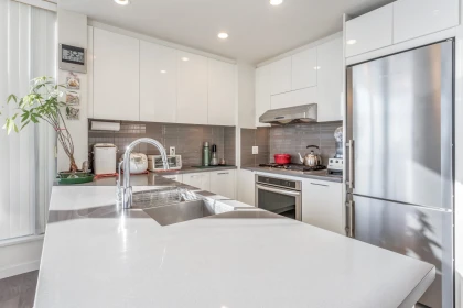 Kitchen Photo of 3806 4880 Bennett Street, Burnaby, BC
