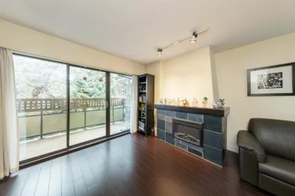 Powder Room Photo of 318 2320 W 40th Avenue, Vancouver, BC