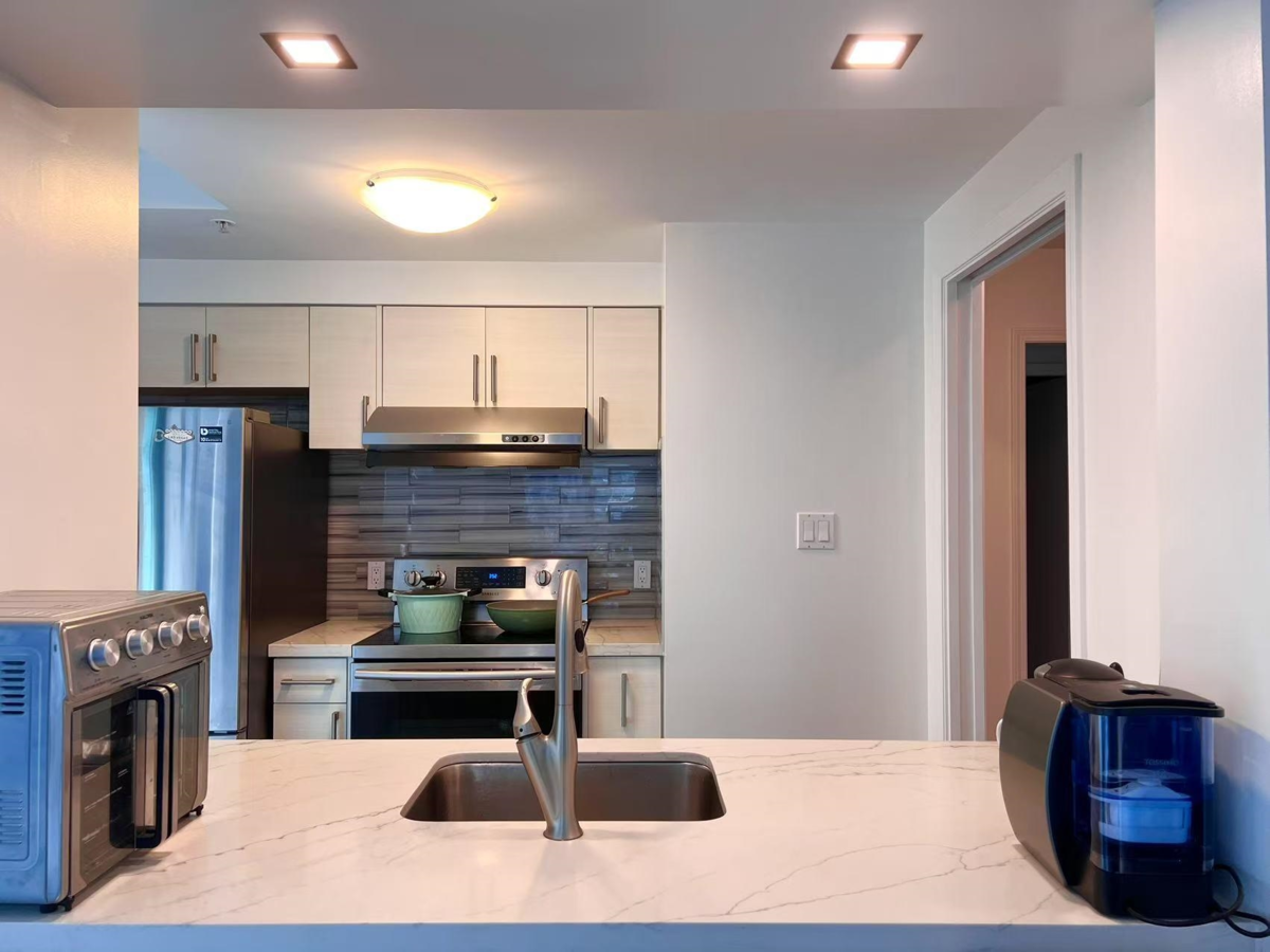Dining Area Photo of 1706 1238 Melville Street, Vancouver, BC