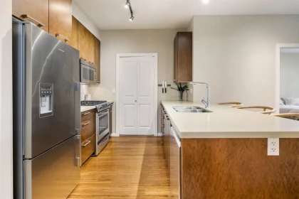 Kitchen Photo of 111 3355 Rosemary Heights Drive, Surrey, BC