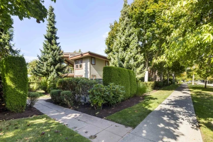 Outdoor Kitchen Photo of 111 3355 Rosemary Heights Drive, Surrey, BC