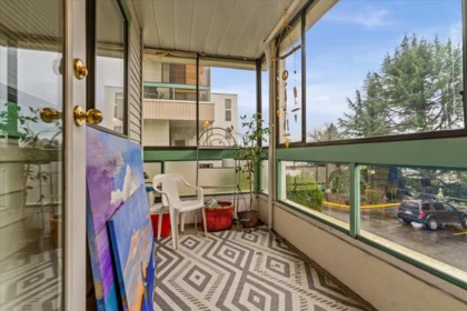 Outdoor Patio Photo of 113 33030 George Ferguson Way, Abbotsford, BC