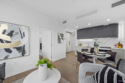 702 8415 Granville Street, Vancouver, BC, Vancouver — Apartment/Condo for sale