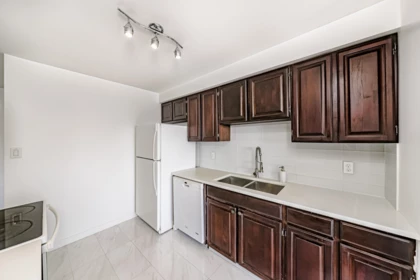 Guest Bathroom Photo of 302 225 Sixth Street, New Westminster, BC