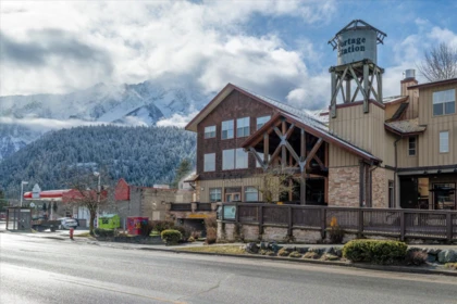 201 1436 Portage Road, Pemberton, BC, Pemberton — Apartment/Condo for sale