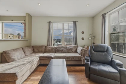 201 1436 Portage Road, Pemberton, BC, Pemberton — Apartment/Condo for sale