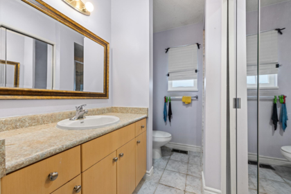 Guest Bathroom Photo of 10760 Seamount Road, Richmond, BC