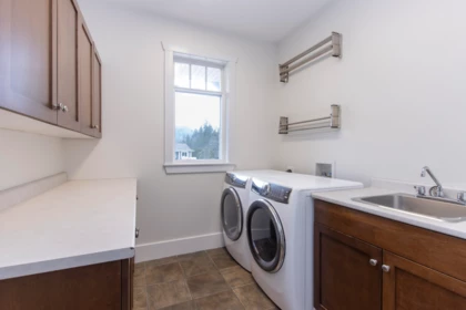 Basement Recreation Room Photo of 1003 Ash Place, Squamish, BC