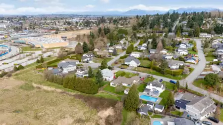 Community Amenities Photo (Clubhouse) of 18166 54 Avenue, Surrey, BC
