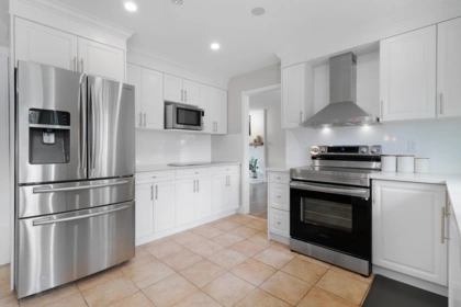 Kitchen Photo of 18166 54 Avenue, Surrey, BC