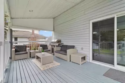 Swimming Pool Photo of 18166 54 Avenue, Surrey, BC