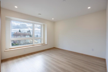 Entry Foyer Photo of 7 N Howard Avenue, Burnaby, BC