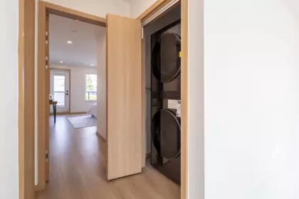 Mudroom Photo of 7 N Howard Avenue, Burnaby, BC