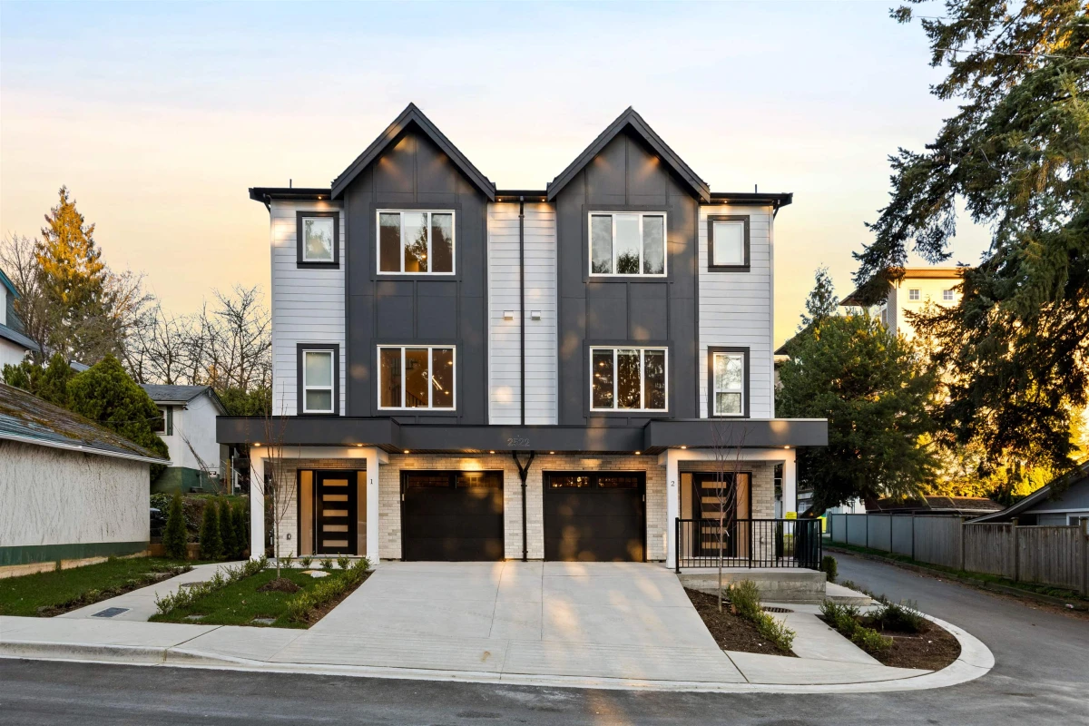 Exterior Rear Photo of 1 2522 Campbell Avenue, Abbotsford, BC