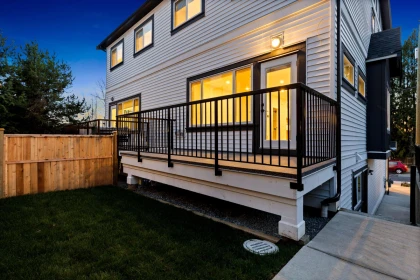 Hot Tub / Spa Photo of 1 2522 Campbell Avenue, Abbotsford, BC