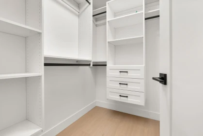 Laundry Room Photo of 1 2522 Campbell Avenue, Abbotsford, BC