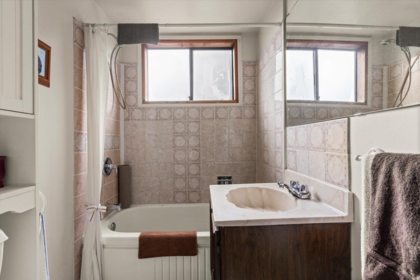 Guest Bathroom Photo of 44653 Keith Wilson Road, Chilliwack, BC