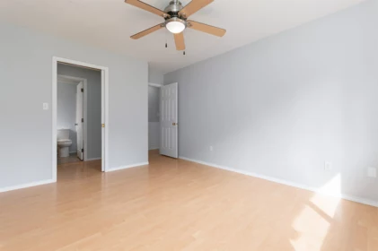 Entry Foyer Photo of 574 Park Street, Hope, BC