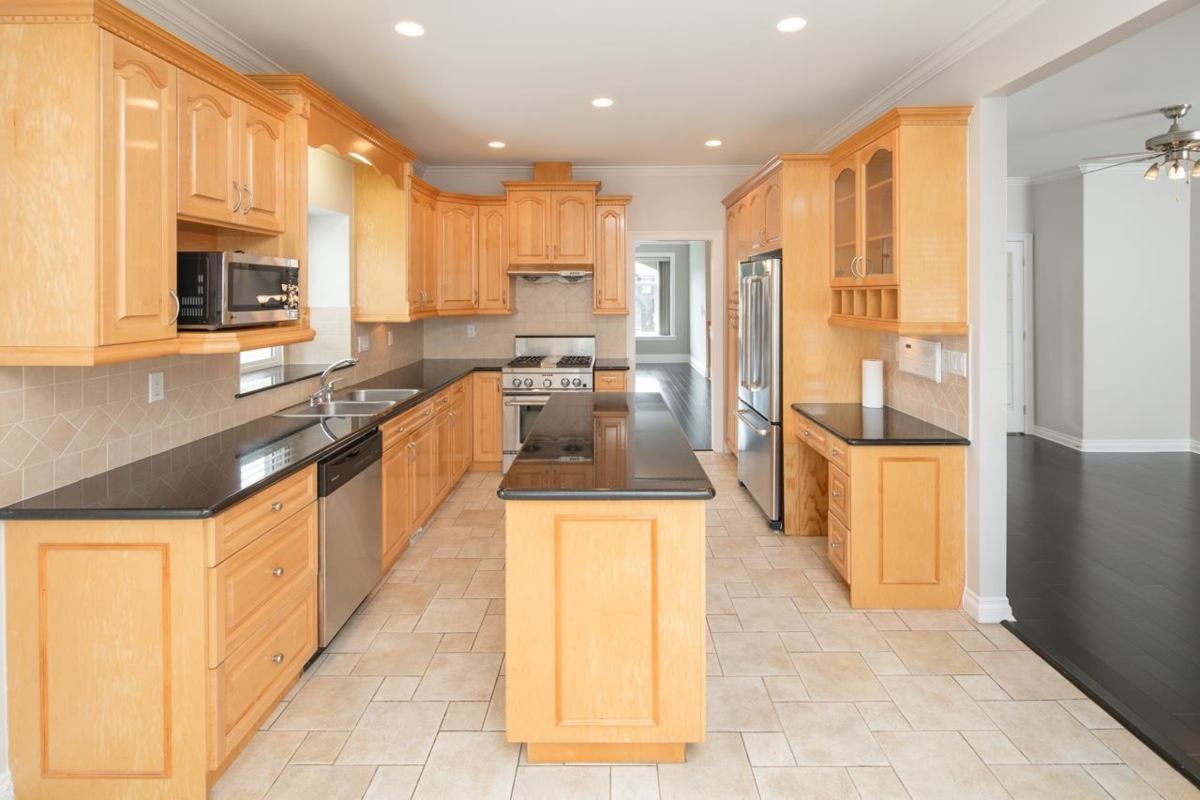 Dining Area Photo of 13479 98a Avenue, Surrey, BC