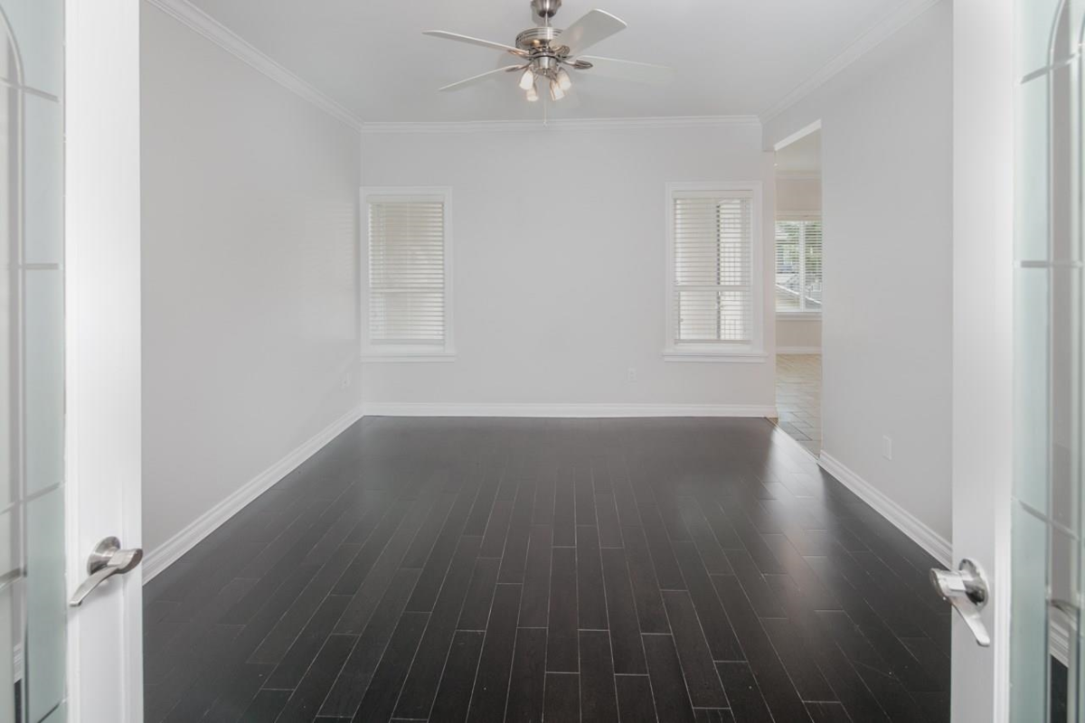 Family Room Photo of 13479 98a Avenue, Surrey, BC