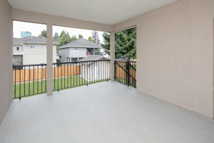 Primary Bathroom Photo of 13479 98a Avenue, Surrey, BC