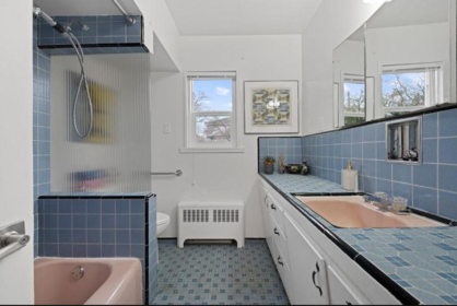 Guest Bathroom Photo of 1294 E 33rd Avenue, Vancouver, BC