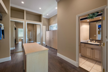 Basement Recreation Room Photo of 13464 13a Avenue, Surrey, BC