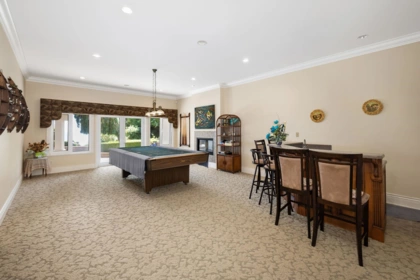 Hallway Photo of 13464 13a Avenue, Surrey, BC