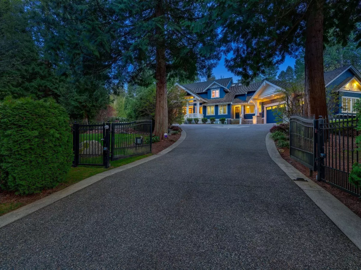 Family Room Photo of 13464 Vine Maple Drive, Surrey, BC